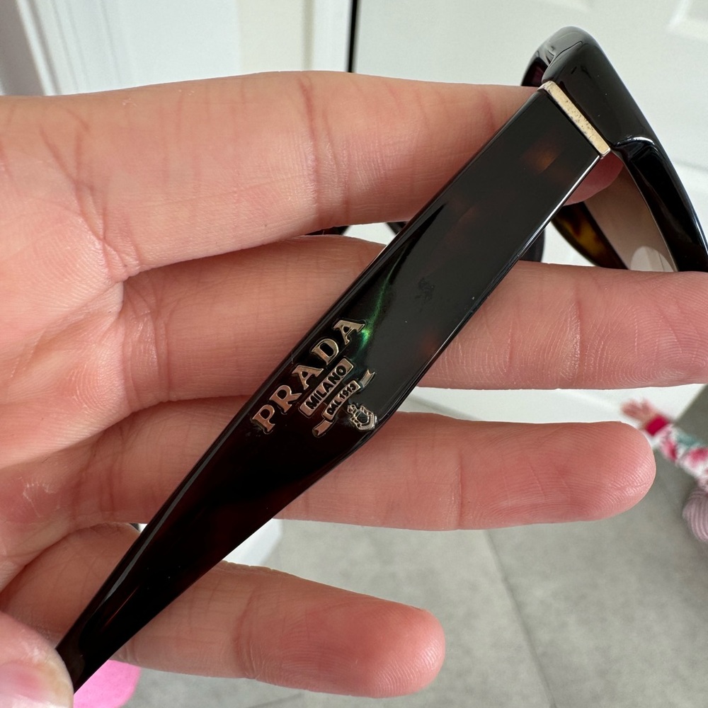 Prada Aunthentic Tortoise cat eye sunglasses